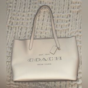 COACH Large Leather Tote Bag